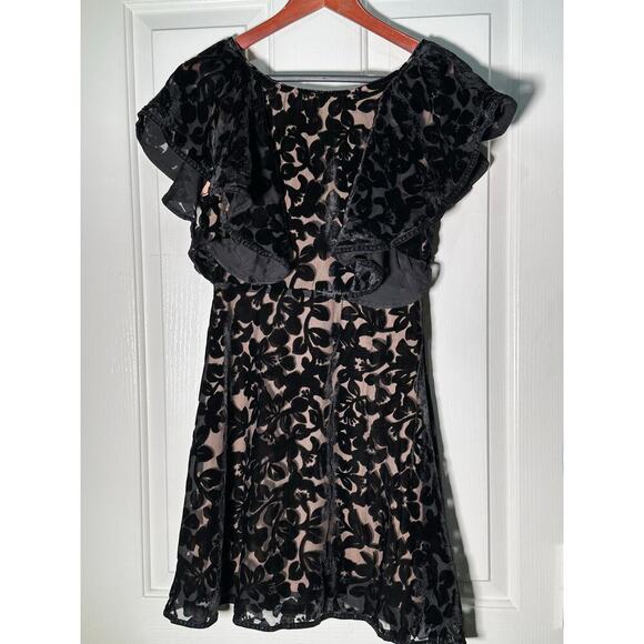 foxiedox Dresses & Skirts - NWT Foxiedox Black Ingrid Floral Burnout Velvet Devor A-Line Midi Dress Size XS